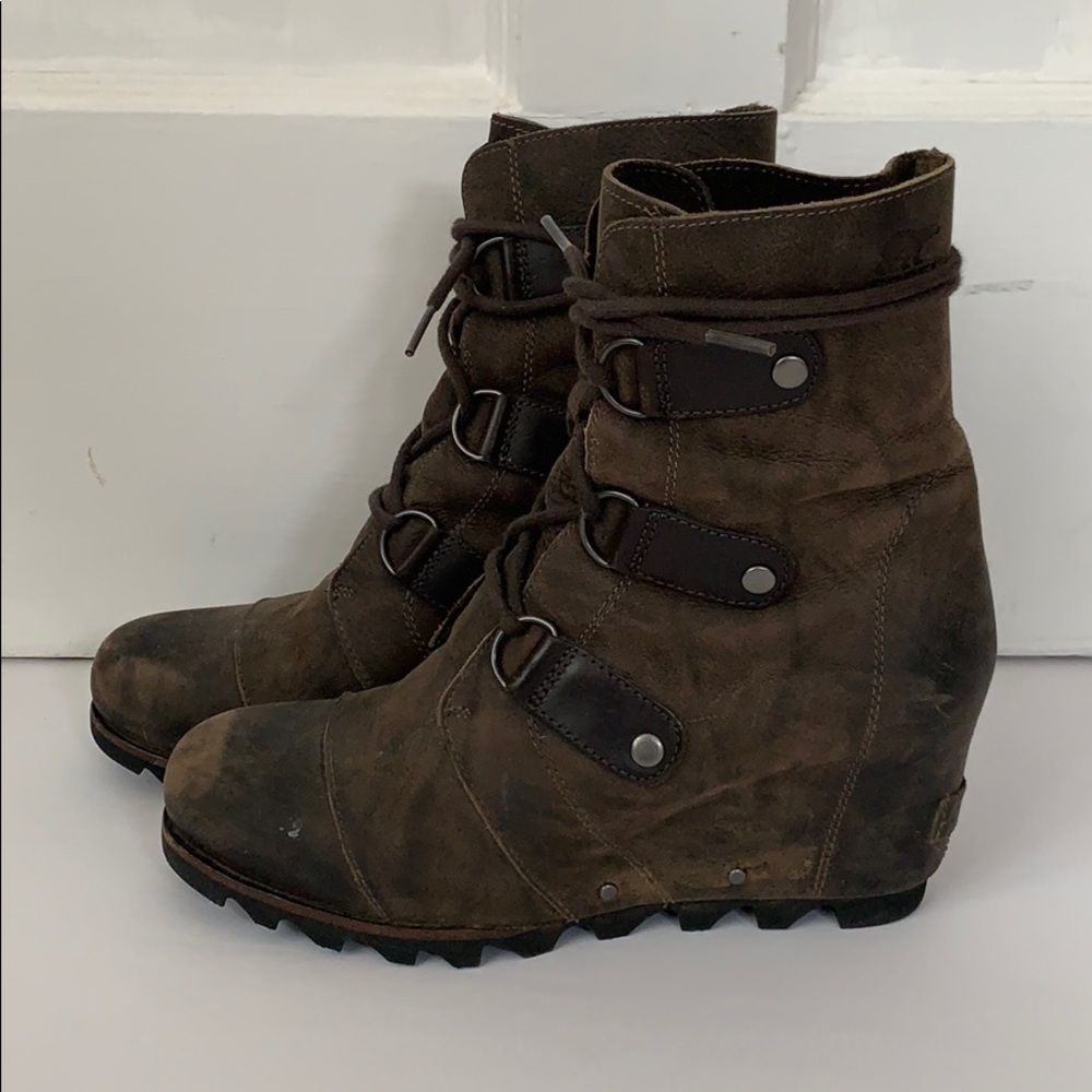 Sorel Joan of Arctic Wedge mid boots